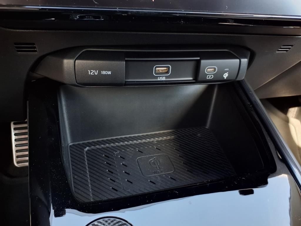 2025 Kia Niro SX Touring