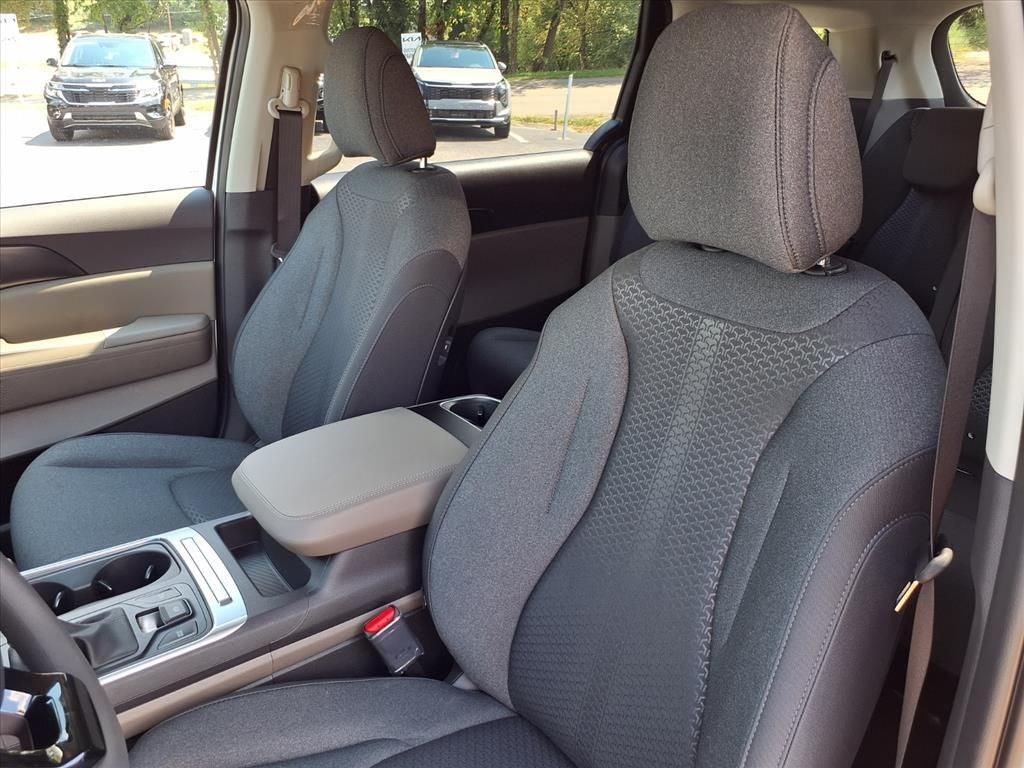 2026 Kia Carnival LX