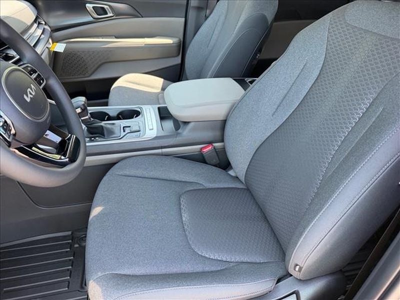 2026 Kia Carnival LX