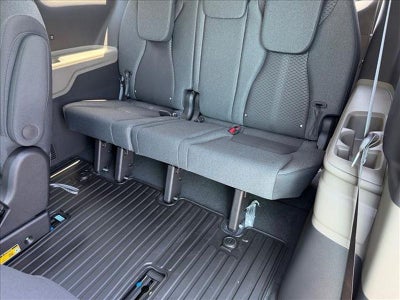 2026 Kia Carnival LX