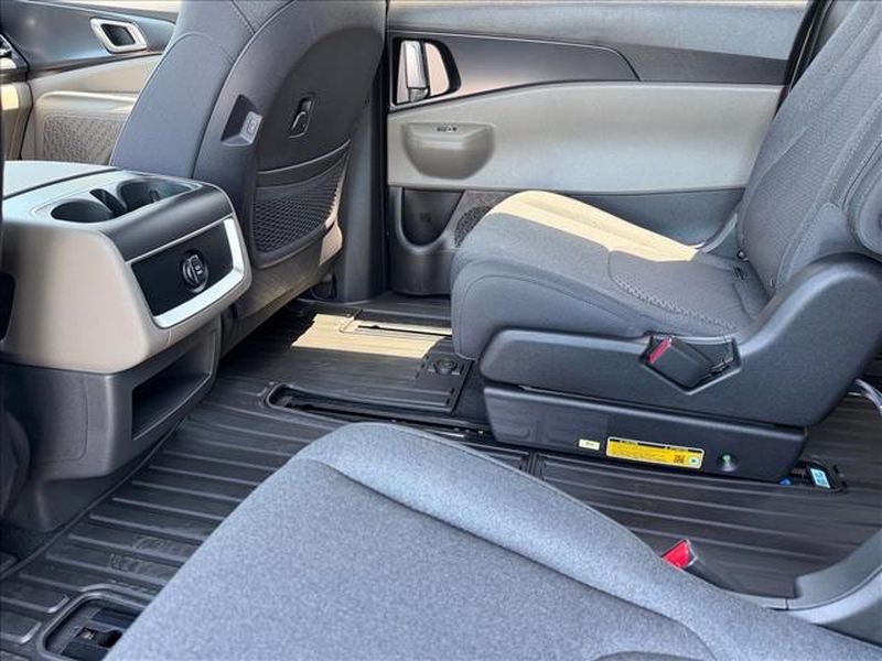 2026 Kia Carnival LX