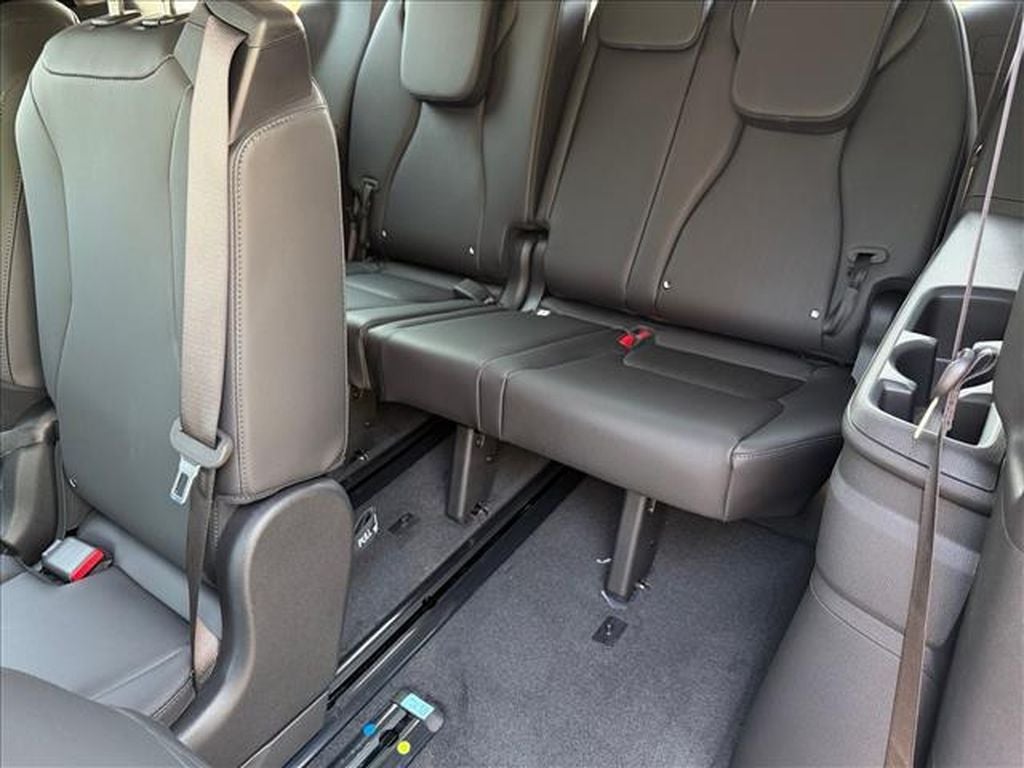 2027 Kia Carnival SX Prestige