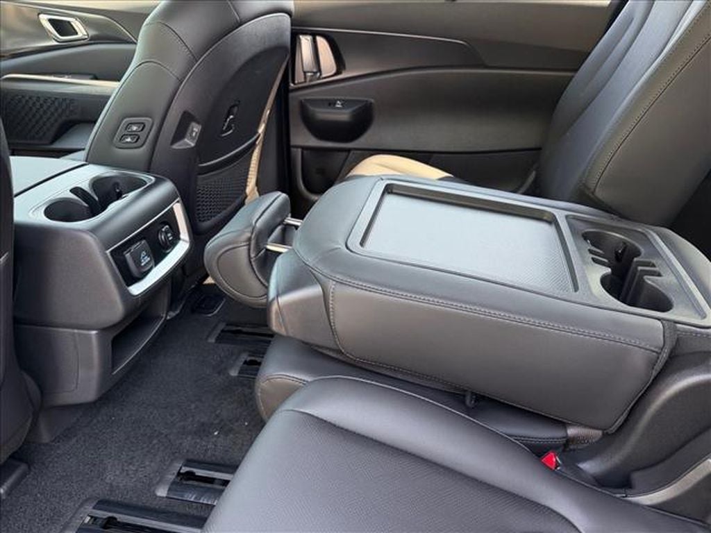 2027 Kia Carnival SX Prestige