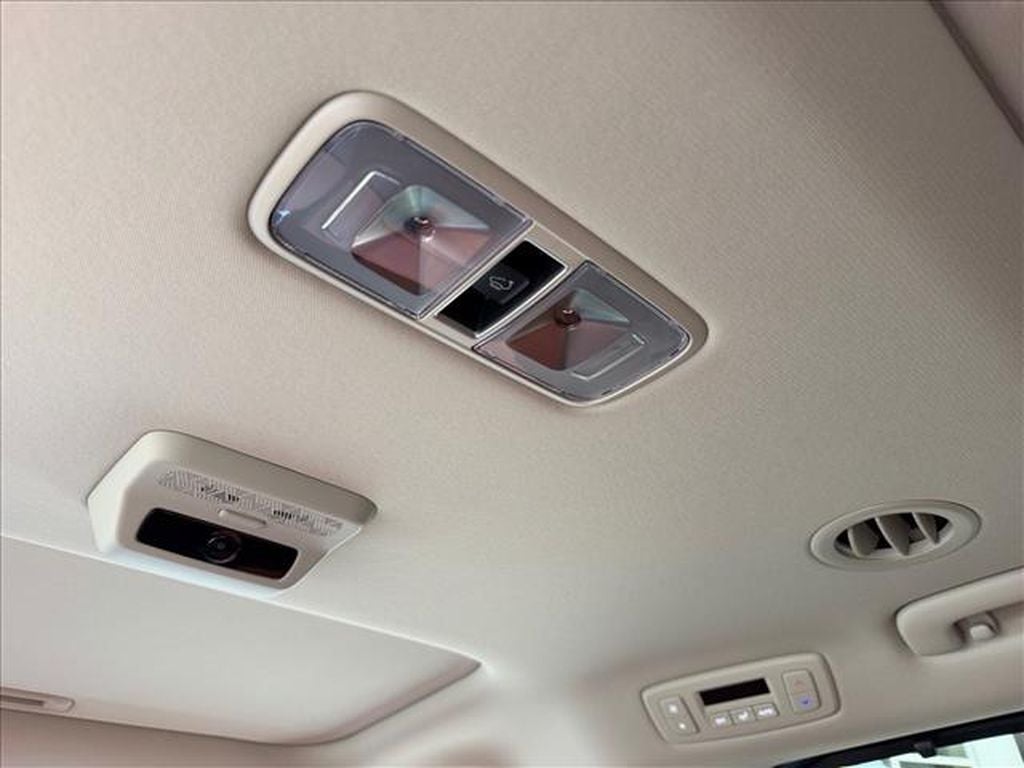 2027 Kia Carnival Hybrid SX Prestige